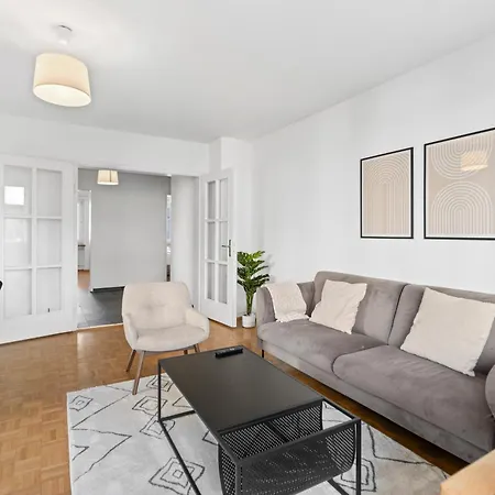 Lovely Flats In Great Location