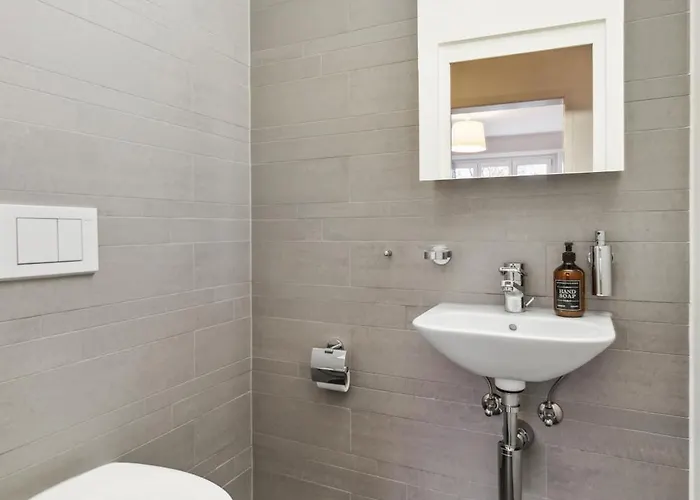 Lovely Flats In Great Location