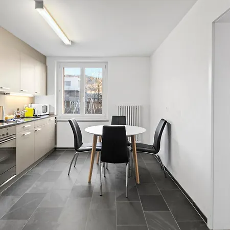 Lovely Flats In Great Location *