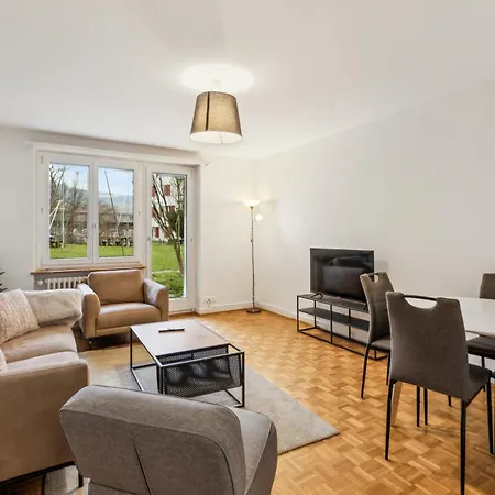 Lovely Flats In Great Location