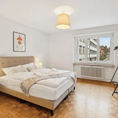 Apartment Lovely Flats In Great Location *