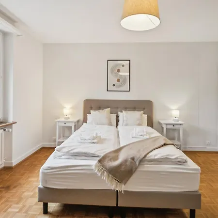 Lovely Flats In Great Location *